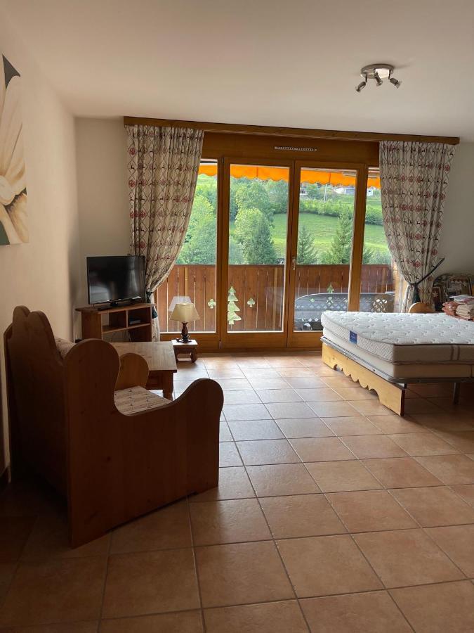 Studio , Val-D'Illiez Екстериор снимка